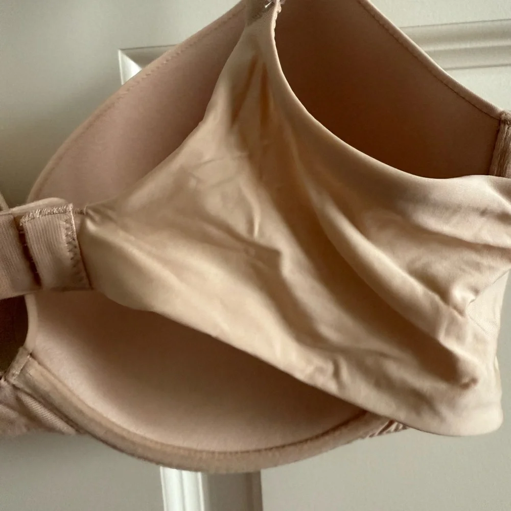Victoria’s Secret Seamless Nude Bra 36D - Picture 4 of 4